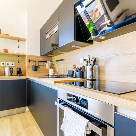 Select'sohome - Face A La Avec Piscine A - Capnat-c04 *